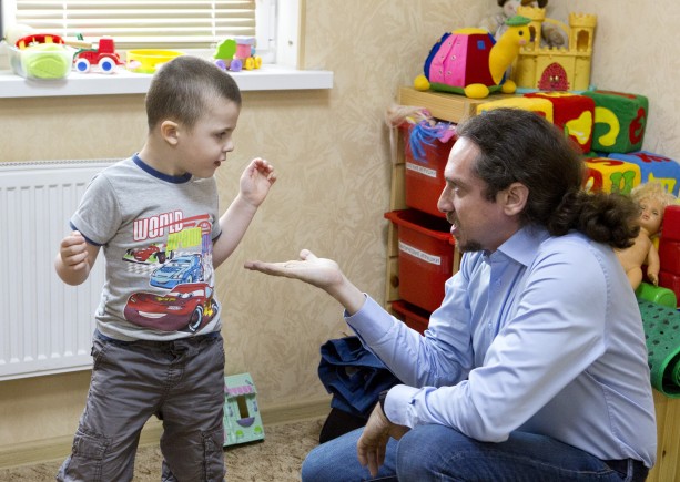 По приглашению Губернатора ХМАО – Югры, Сургут посетили специалисты Центра реабилитации инвалидов детства «Наш Солнечный Мир».
