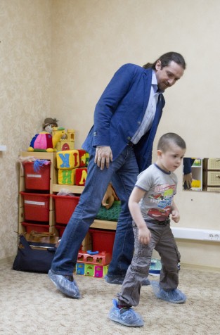 По приглашению Губернатора ХМАО – Югры, Сургут посетили специалисты Центра реабилитации инвалидов детства «Наш Солнечный Мир». По приглашению Губернатора ХМАО – Югры, Сургут посетили специалисты Центра реабилитации инвалидов детства «Наш Солнечный Мир».