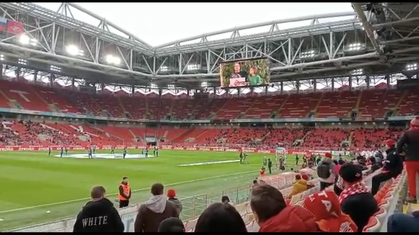 В КРАСНО-БЕЛЫХ СЕРДЦАХ ВСЕГДА