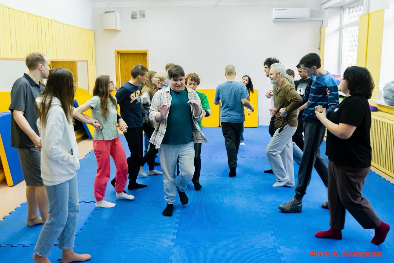 КРАСИВЫЙ, СОВРЕМЕННЫЙ, ДОБРЫЙ